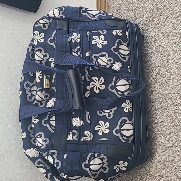 Hawaii Rolling Extendable Travel Bag - Picture 10 of 11